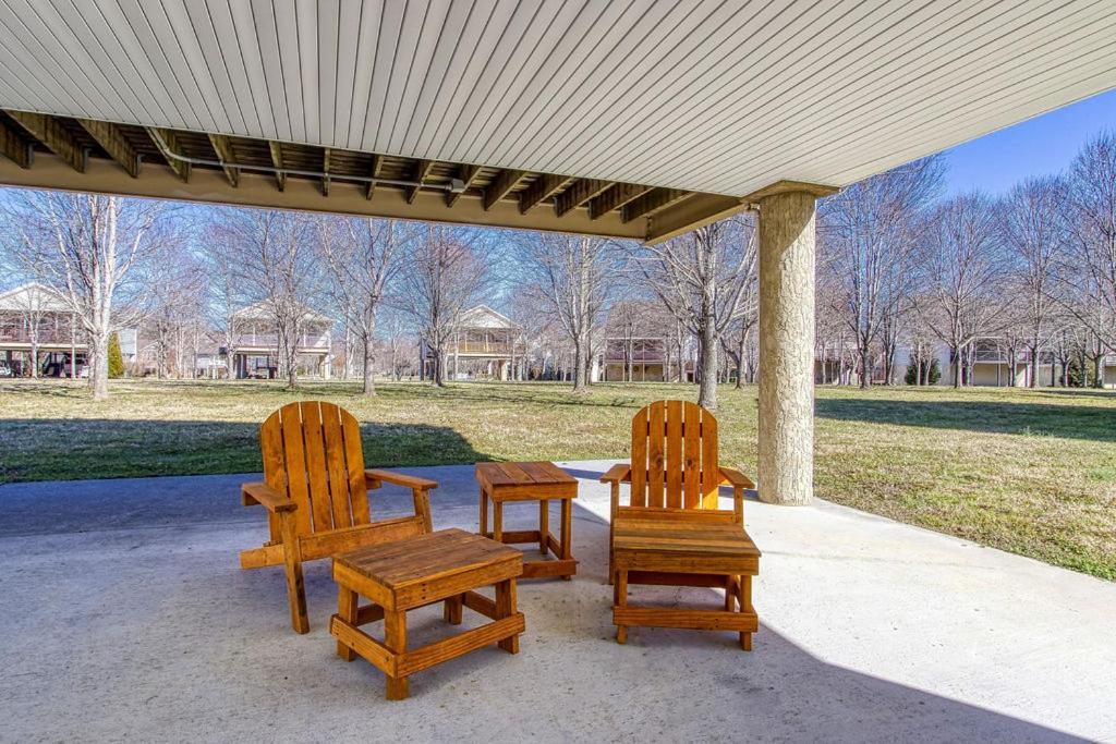 The Mason Jar, Hot Tub, Wifi, 1089 Free Tickets Each Paid Day, Dollywood And More! Pigeon Forge Exterior foto